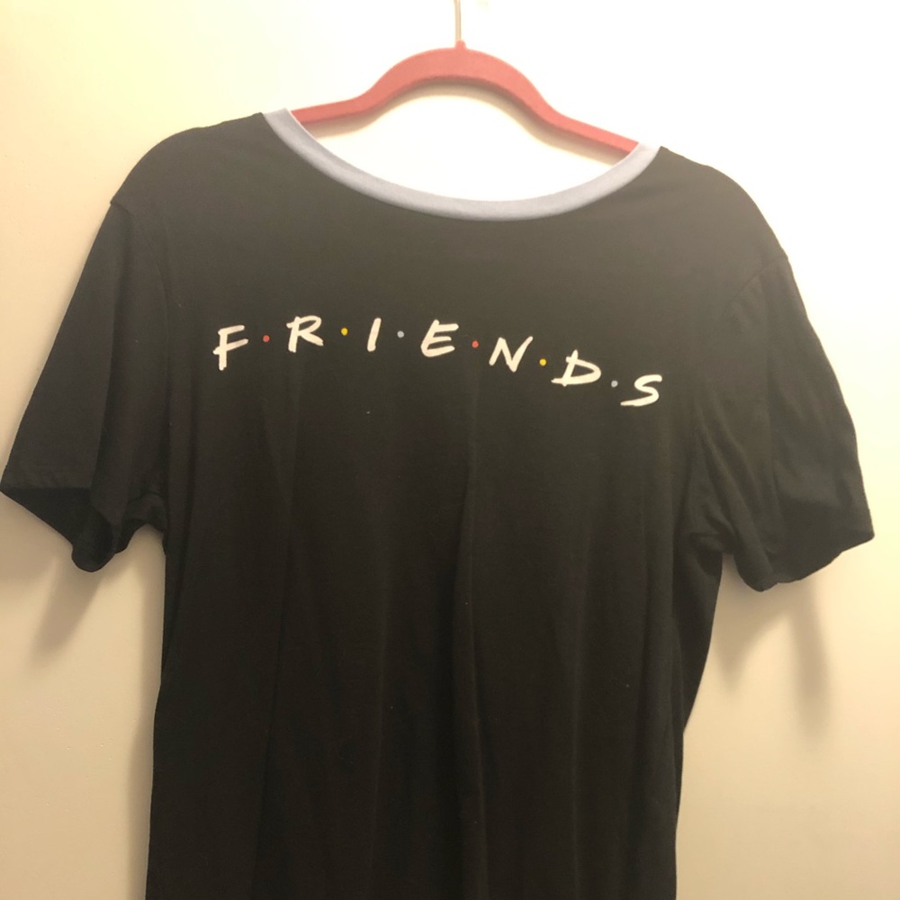 Friends tee.